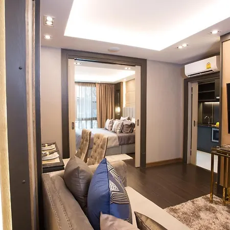 Chiang Mai Night Market Luxury Condo Independent Kitchen